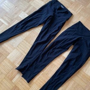 Aritzia Community Care Program leggings 💛 2 Pairs!👯‍♀️FREE SHIPPING!